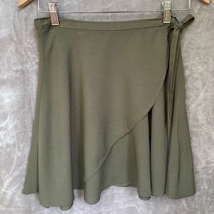 🎉Lush Wrap Skirt, Size Medium, Olive Green